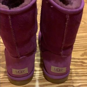 UGGS